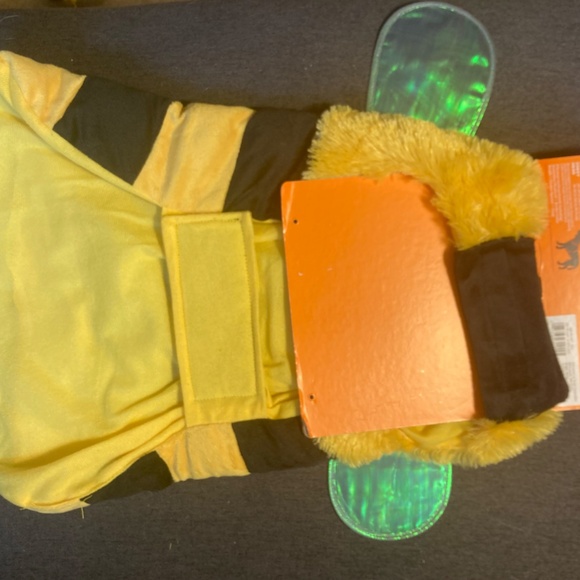 New, Bubble Bee Dog Costume, 2 pieces, Medium (up to 40 lbs) SO soft! - Picture 2 of 12